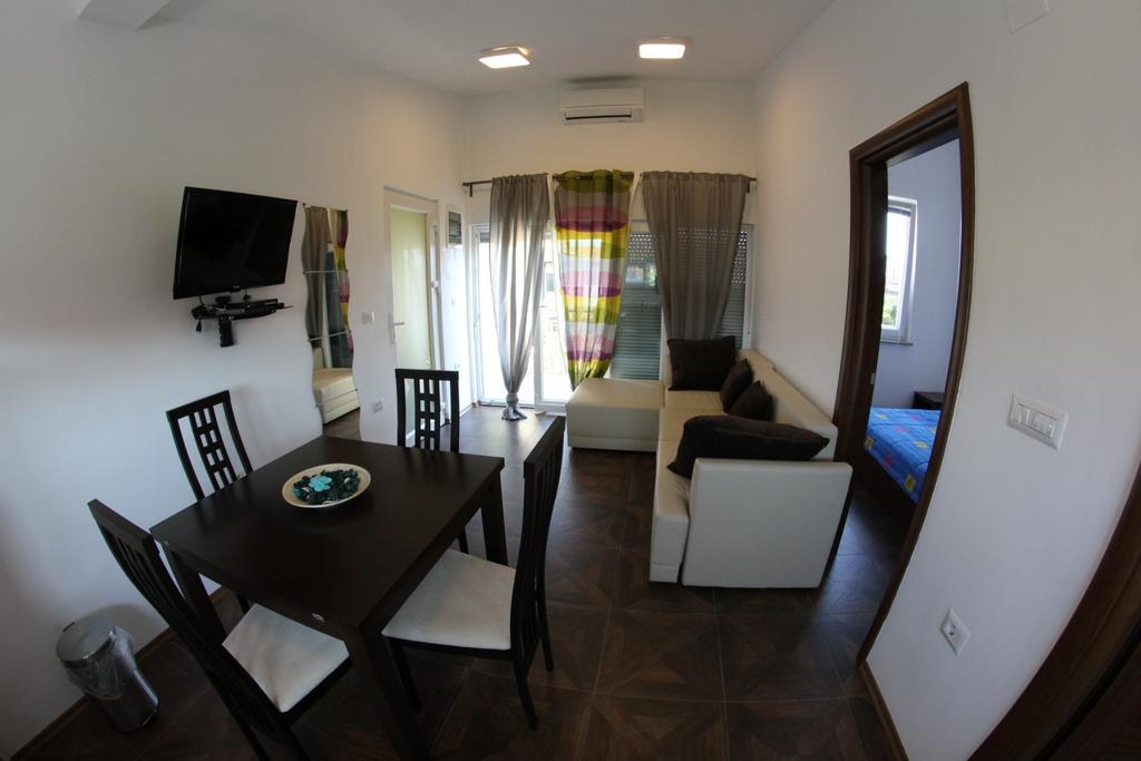 Apartments Neno Ουμάγκ Δωμάτιο φωτογραφία